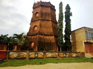 Tout Savoir Sur Le Bénin : Une Découverte Complète De Ce Pays D'Afrique De L'Ouest - temple du monstre a 9 tetes au quartier besan a porto novo benin